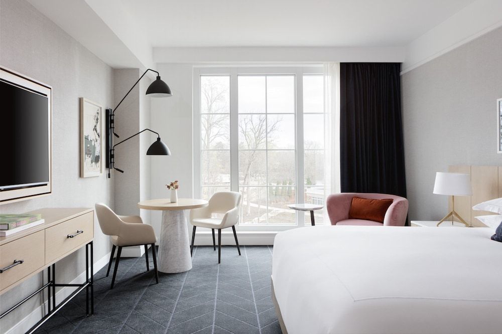 Premium Room, 1 King Bed, Mobility Accessible (Roll-In Shower)