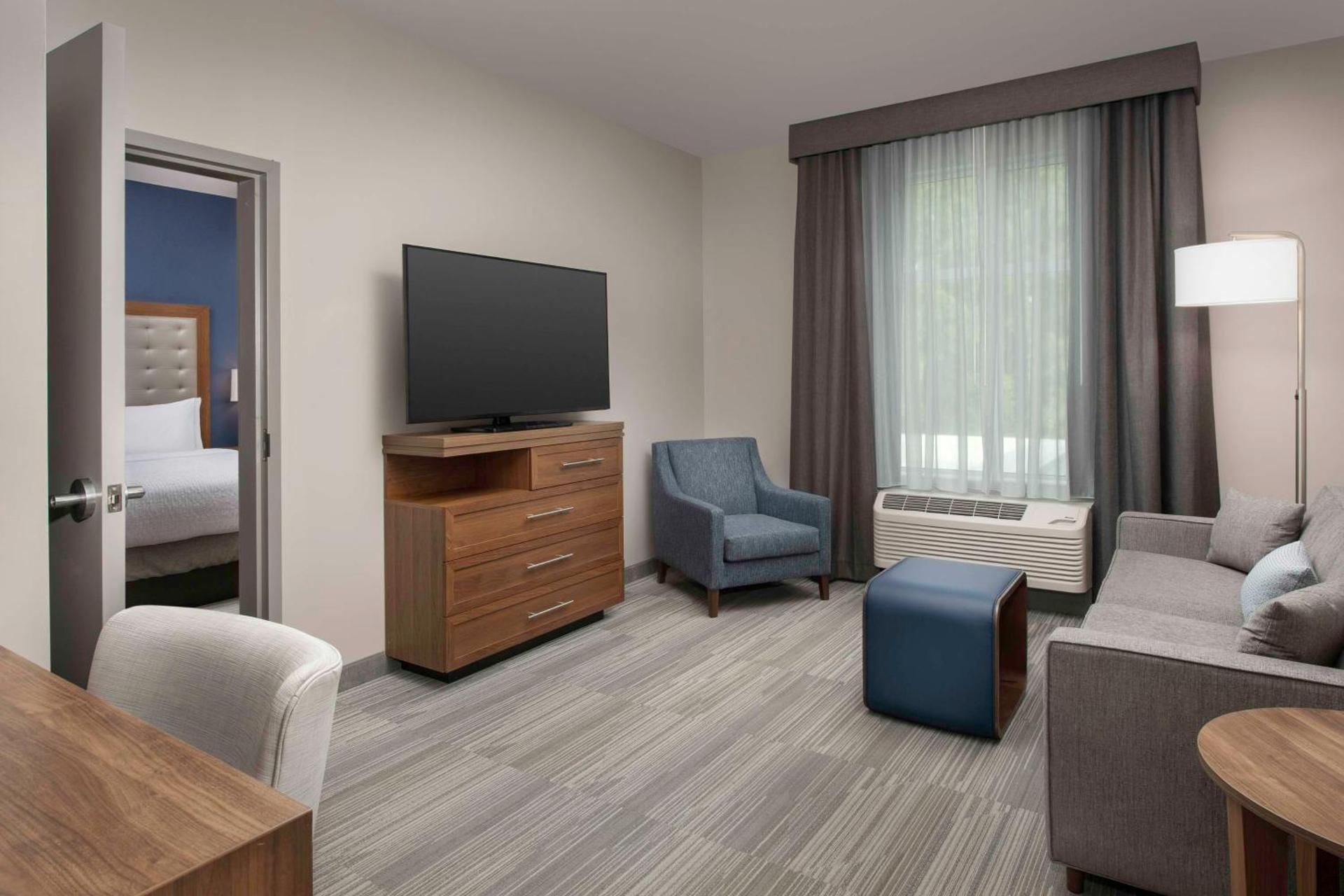 2 Queen Beds 1 Bedroom Suite
