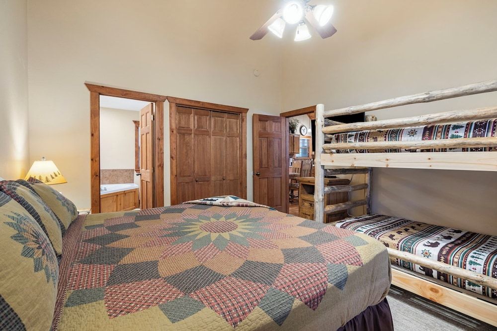 Cabin, Multiple Beds, Patio, Garden View (Milby Hideaway)