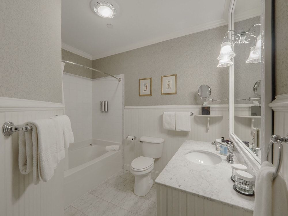 The Verandas Room 2 4