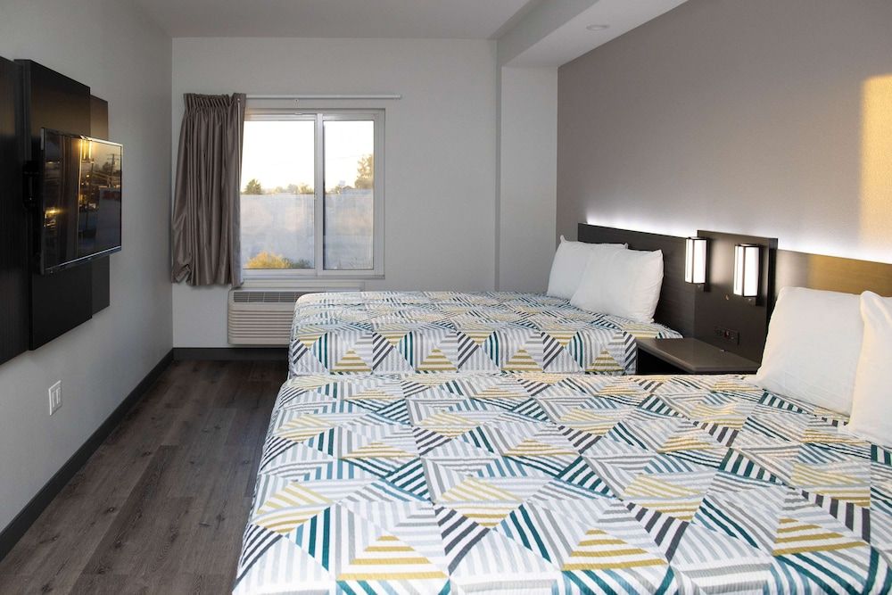 Standard Room, 2 Double Beds, Non Smoking