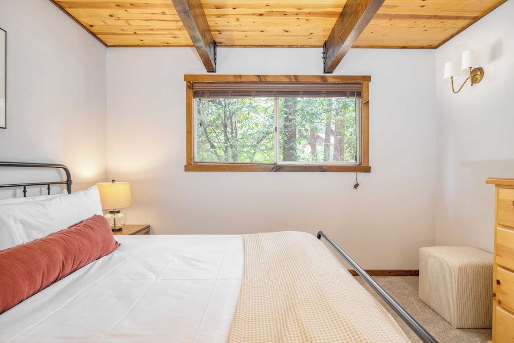 House (4 Bedrooms)