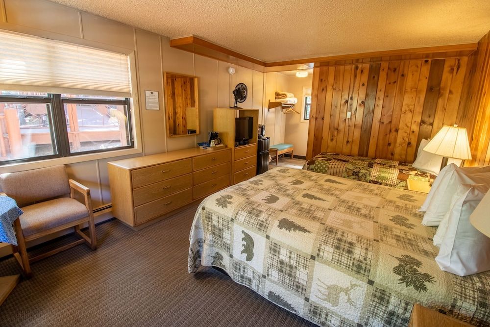 Castle Mountain Lodge Castle Motel Room 1