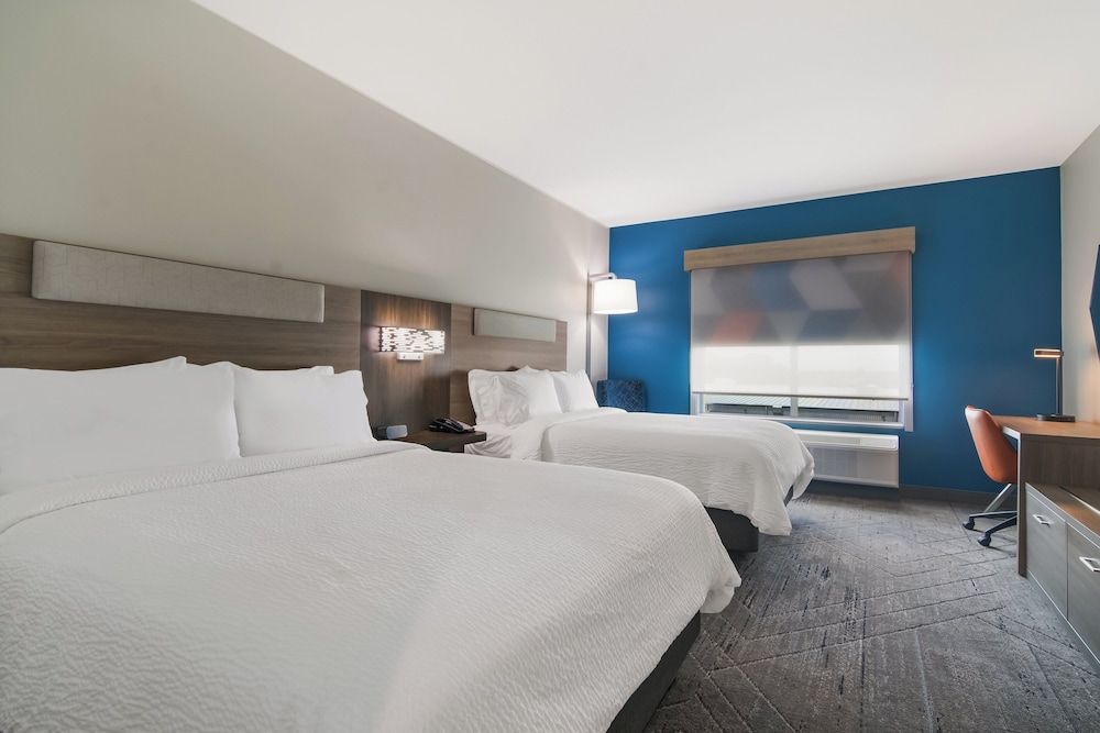 Standard Room, 2 Queen Beds (Communications)