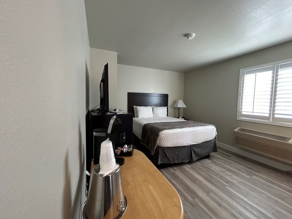 Four Sevens Motel Standard Single Room, 1 Queen Bed