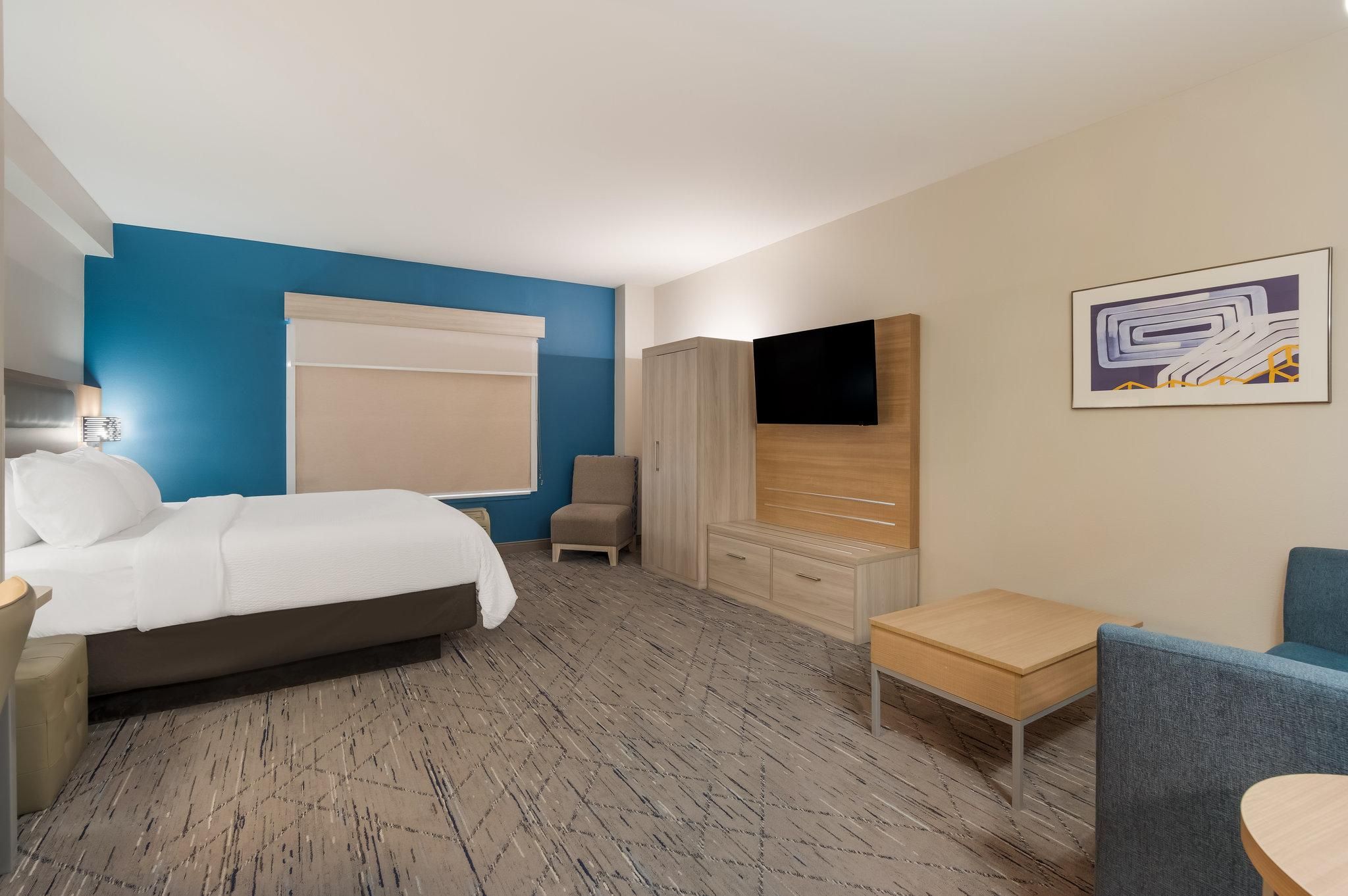 1 King Executive Suite