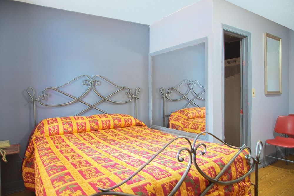 OYO Hotel I-20 Decatur, East Atlanta Room, 1 Queen Bed, Non Smoking 2