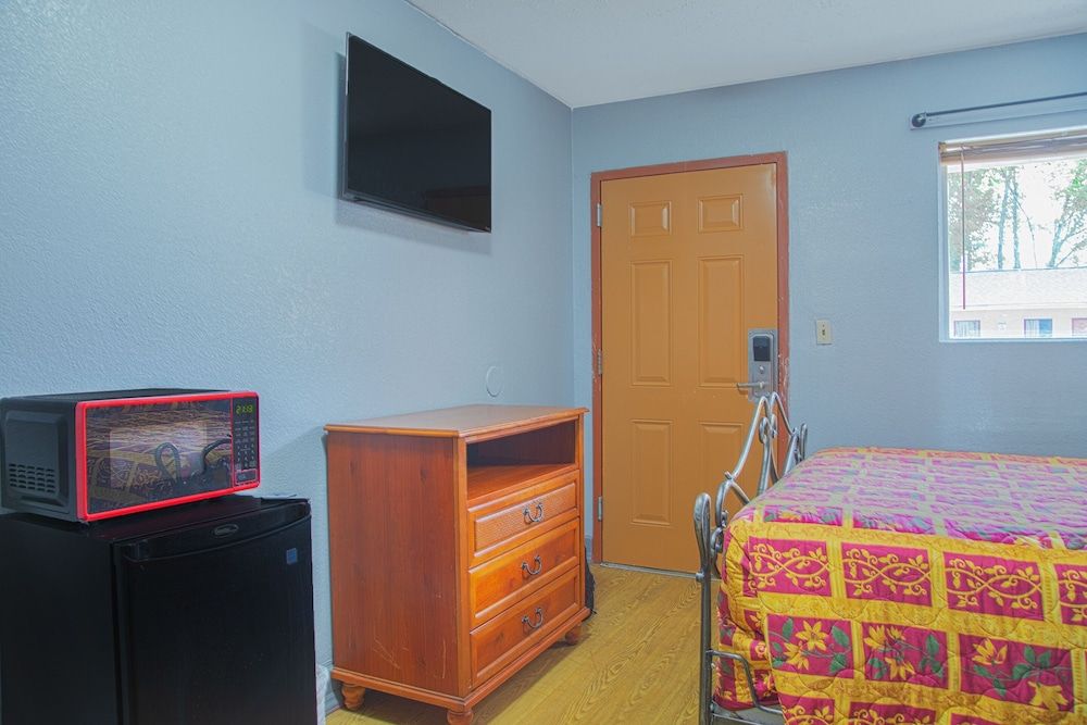 OYO Hotel I-20 Decatur, East Atlanta Room, 1 Queen Bed, Non Smoking 7