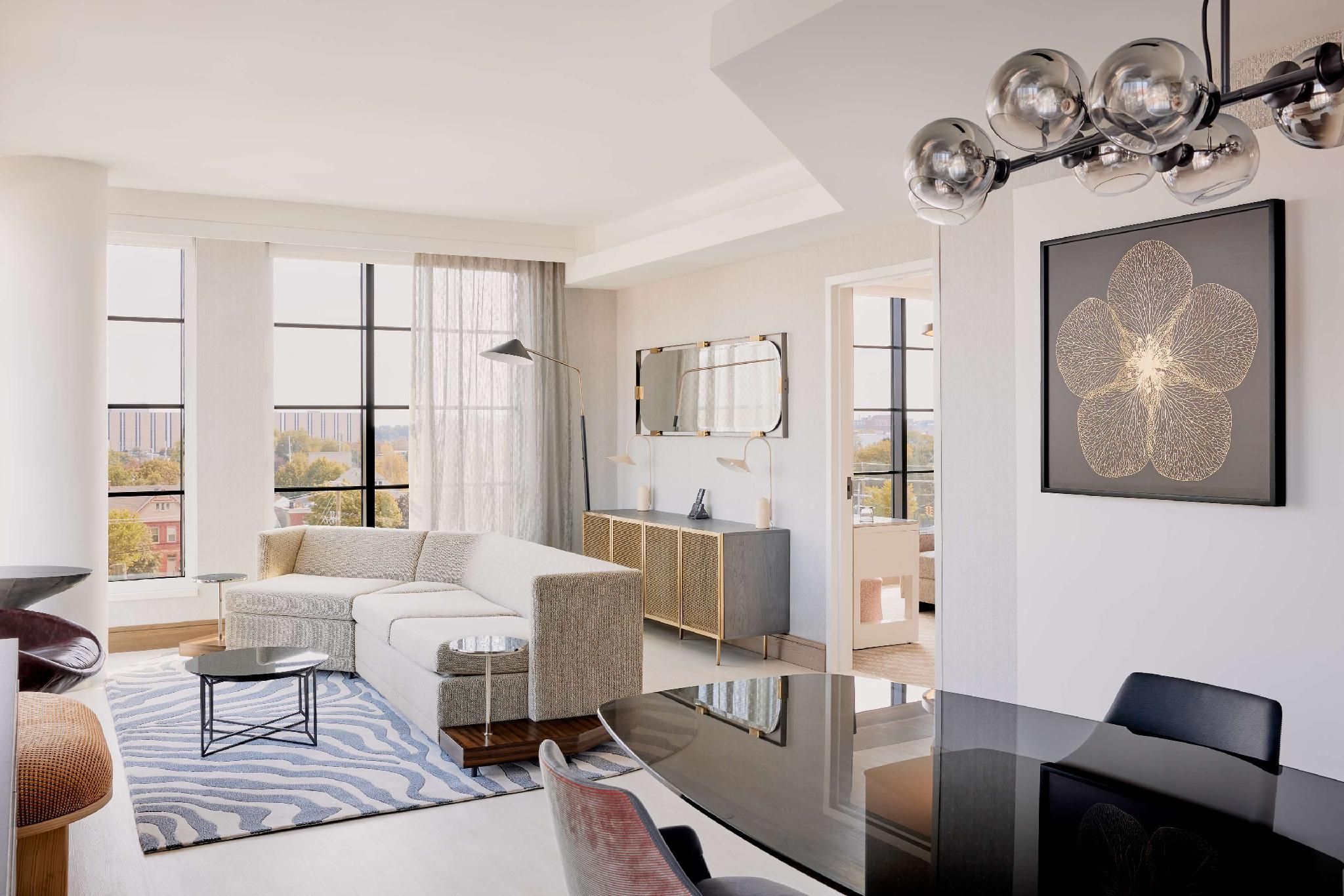 1 King 1 Bedroom Presidential Suite City View