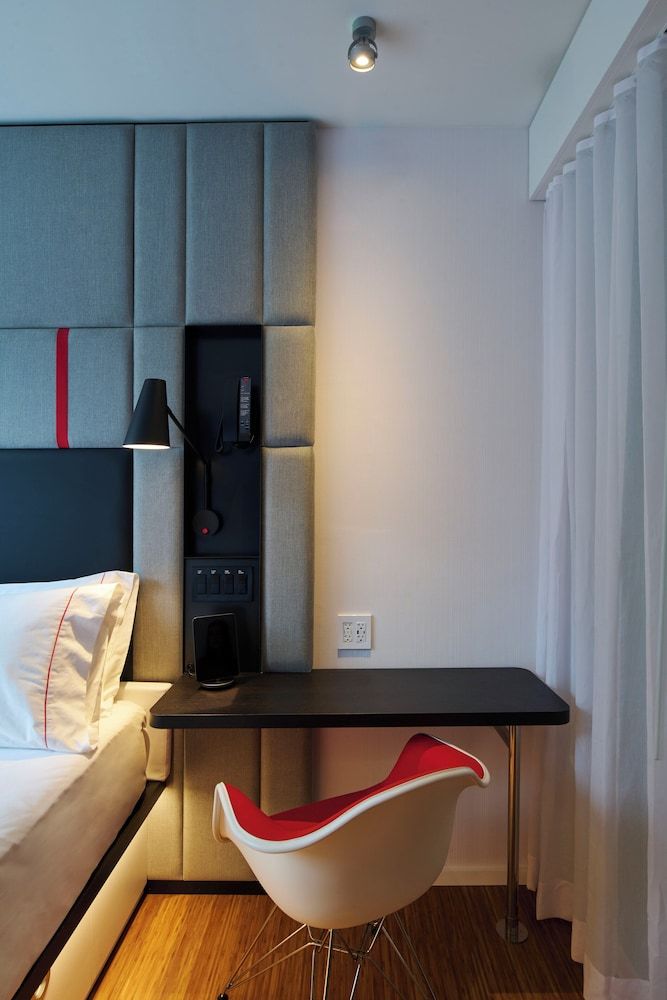 citizenM Austin Downtown Room, 1 King Bed (Mobility Accessible, Roll-In Shower) 10