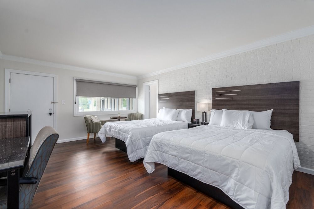 Crewe Boutique Inn Comfort Double Room 3