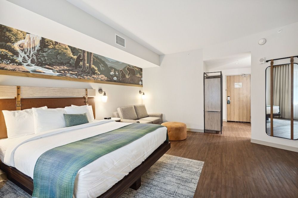 HeartSong Lodge & Resort JUNIOR SUITE - Inside corner 3