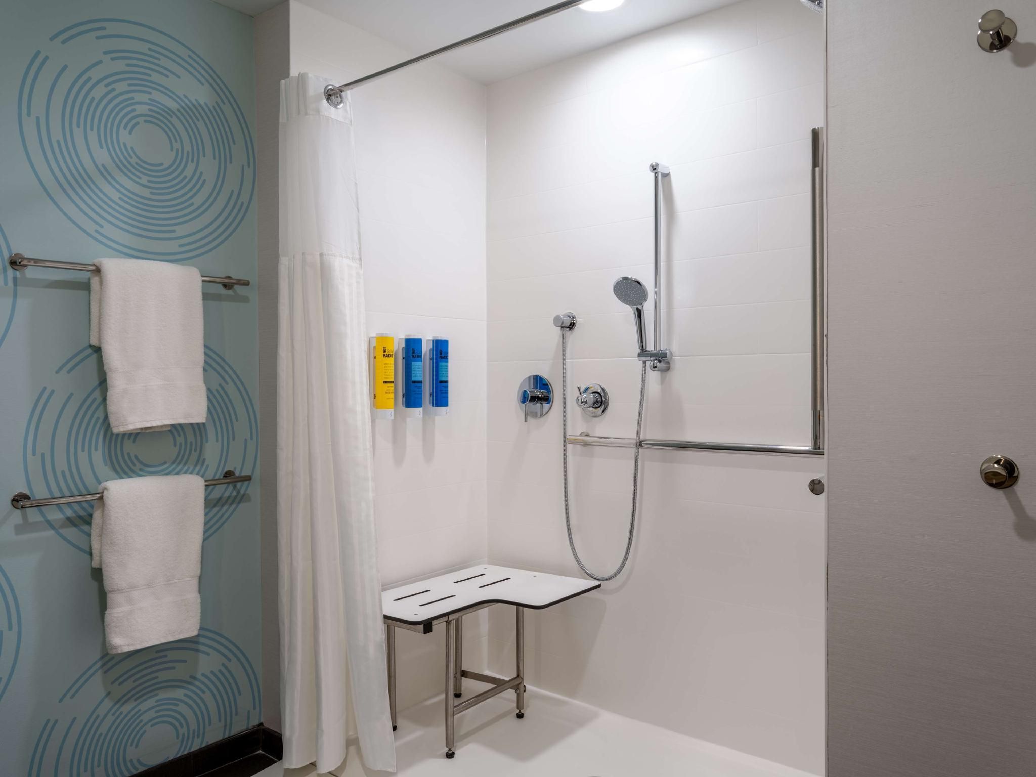 1 King Mobility/Hearing Acc Roll In Shower