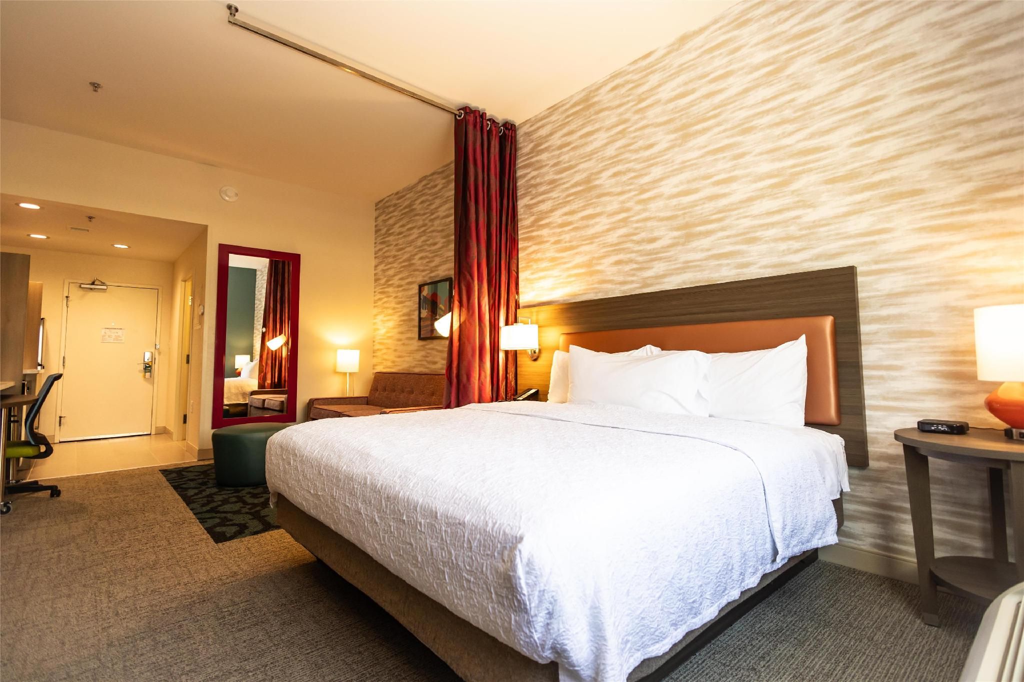 1 King Hearing Accessible Studio Suite