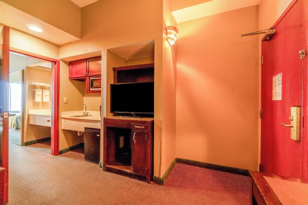 Suite, 2 Queen Beds, Non Smoking