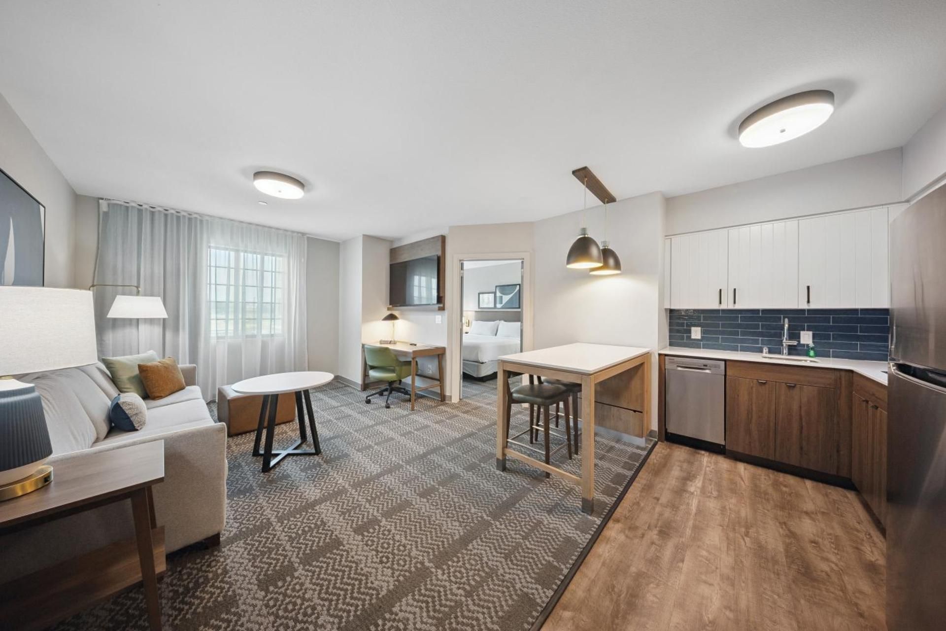 2 Queen One Bedroom Suite Mobility Accessible Tub