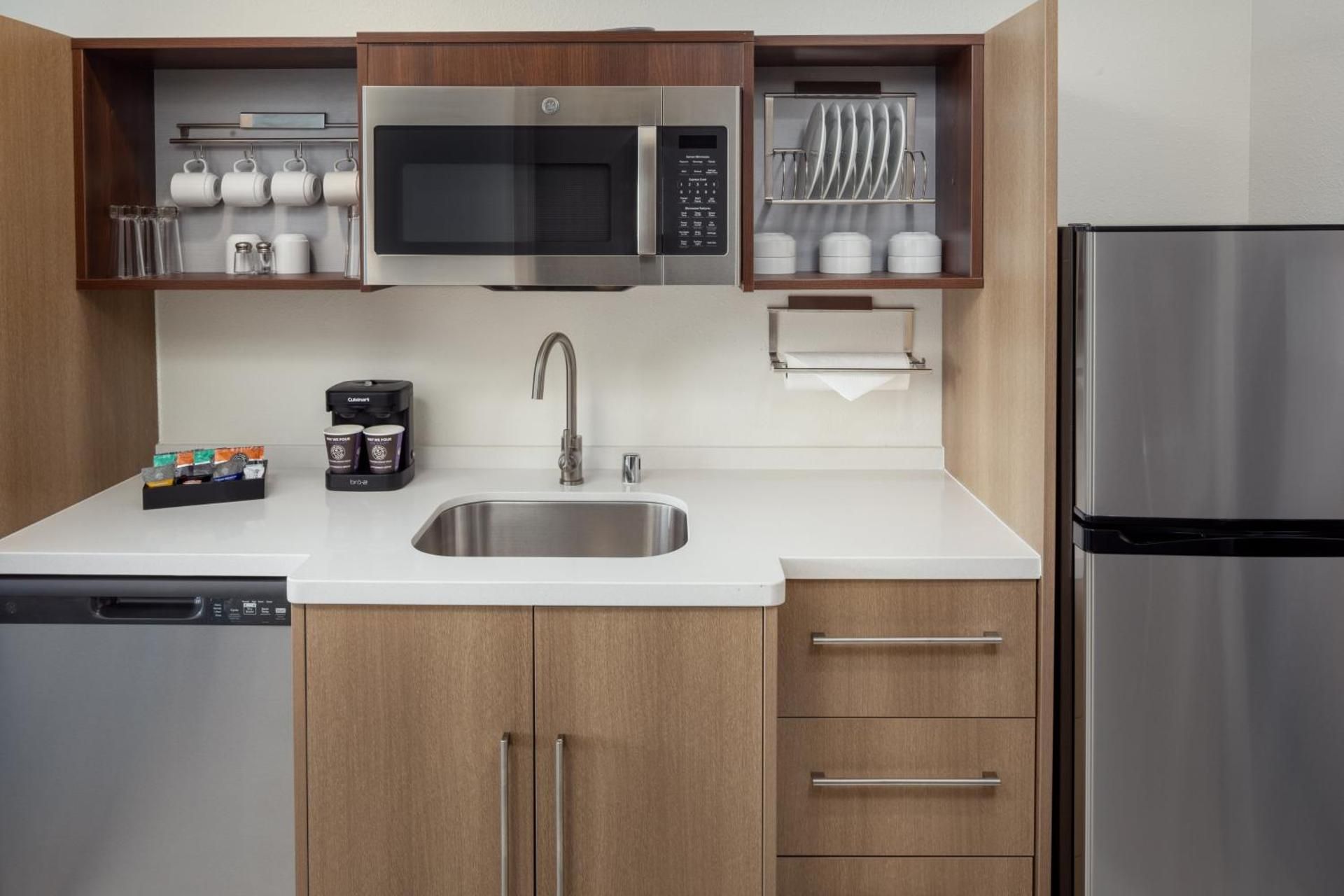 2 Queen Beds Studio Suite