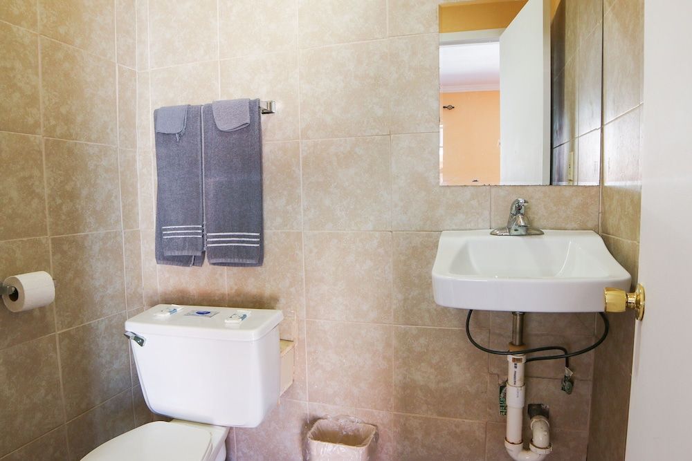 Economy Inn By OYO Lockport near Houma Room, 1 King Bed, Non Smoking 7