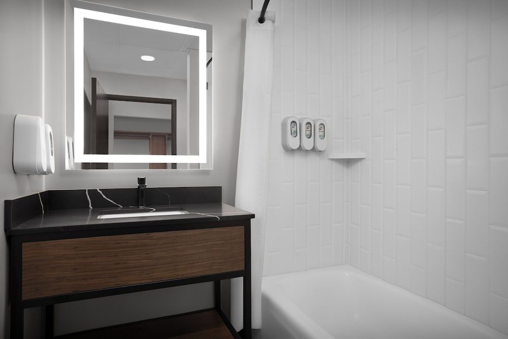 Suite, 1 Bedroom, 1 King Bed