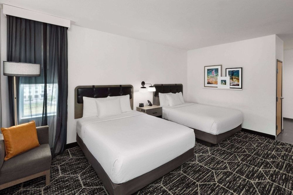 Room, 2 Queen Beds, Non Smoking
