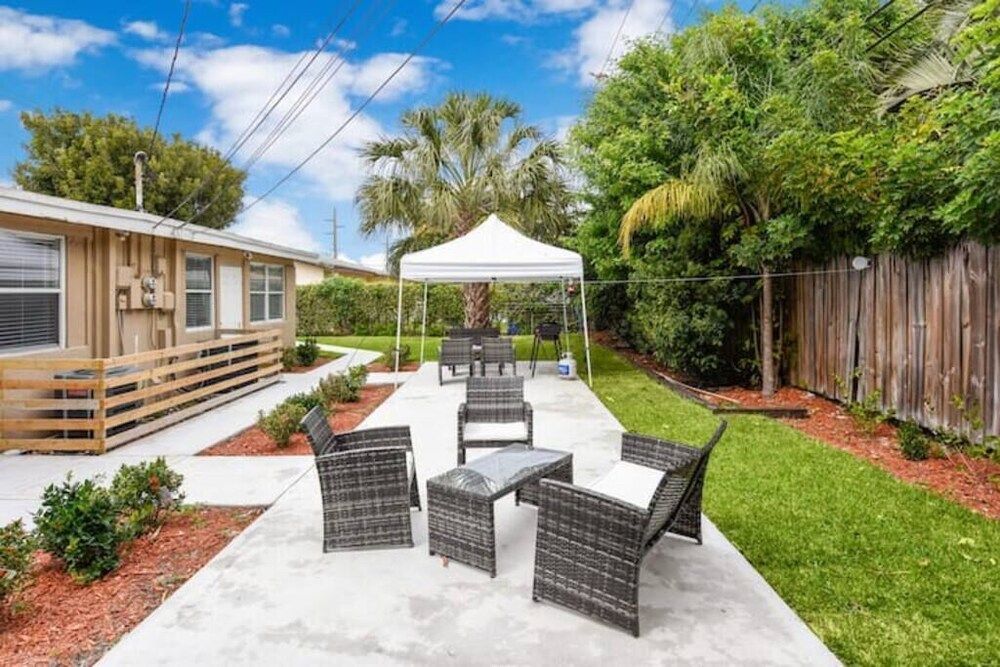 5140 Duplex in Oakland Park