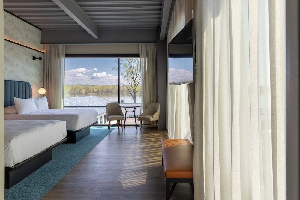 voco James Newbury Hudson Valley by IHG Room, 2 Queen Beds, River View 5