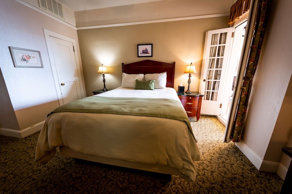 The Hotel Paisano Classic Room