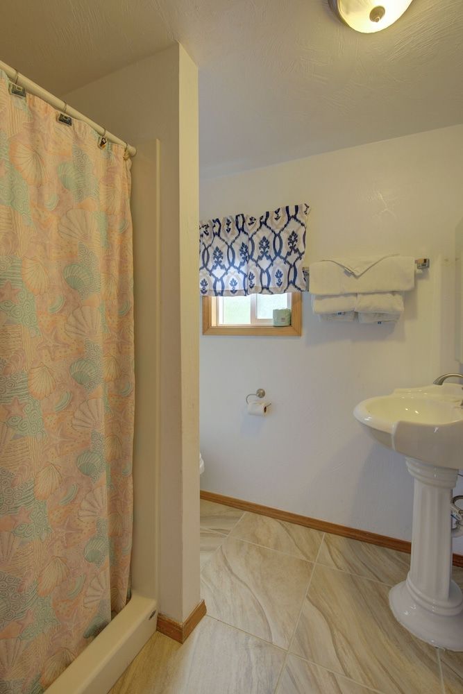 The Westerly Motel Deluxe Room, 1 Queen Bed with Sofa bed 6