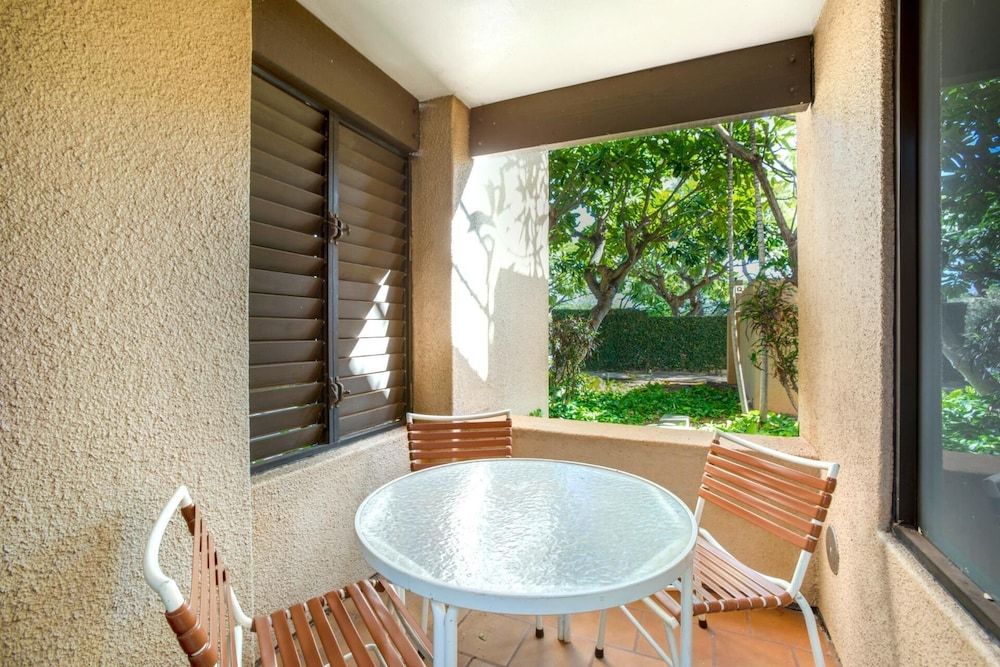 Kaanapalii Royal by KBM Condo, 2 Bedrooms, Lanai, Garden View (KRO-Q102) 6