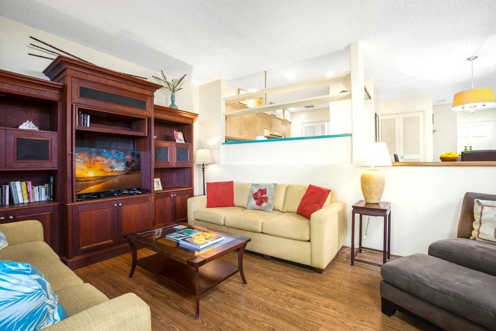 Kaanapalii Royal by KBM Condo, 2 Bedrooms, Lanai, Garden View (KRO-Q102) 13