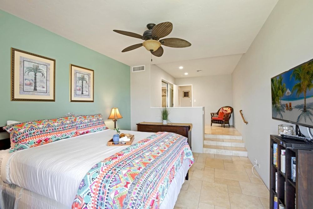 Kaanapalii Royal by KBM Condo, 2 Bedrooms, Lanai, Partial Ocean View (KRO-L201)