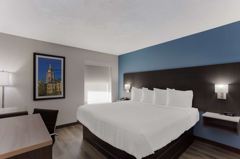 Quality Inn South Bend Near Notre Dame Room, 1 King Bed, Non Smoking 3