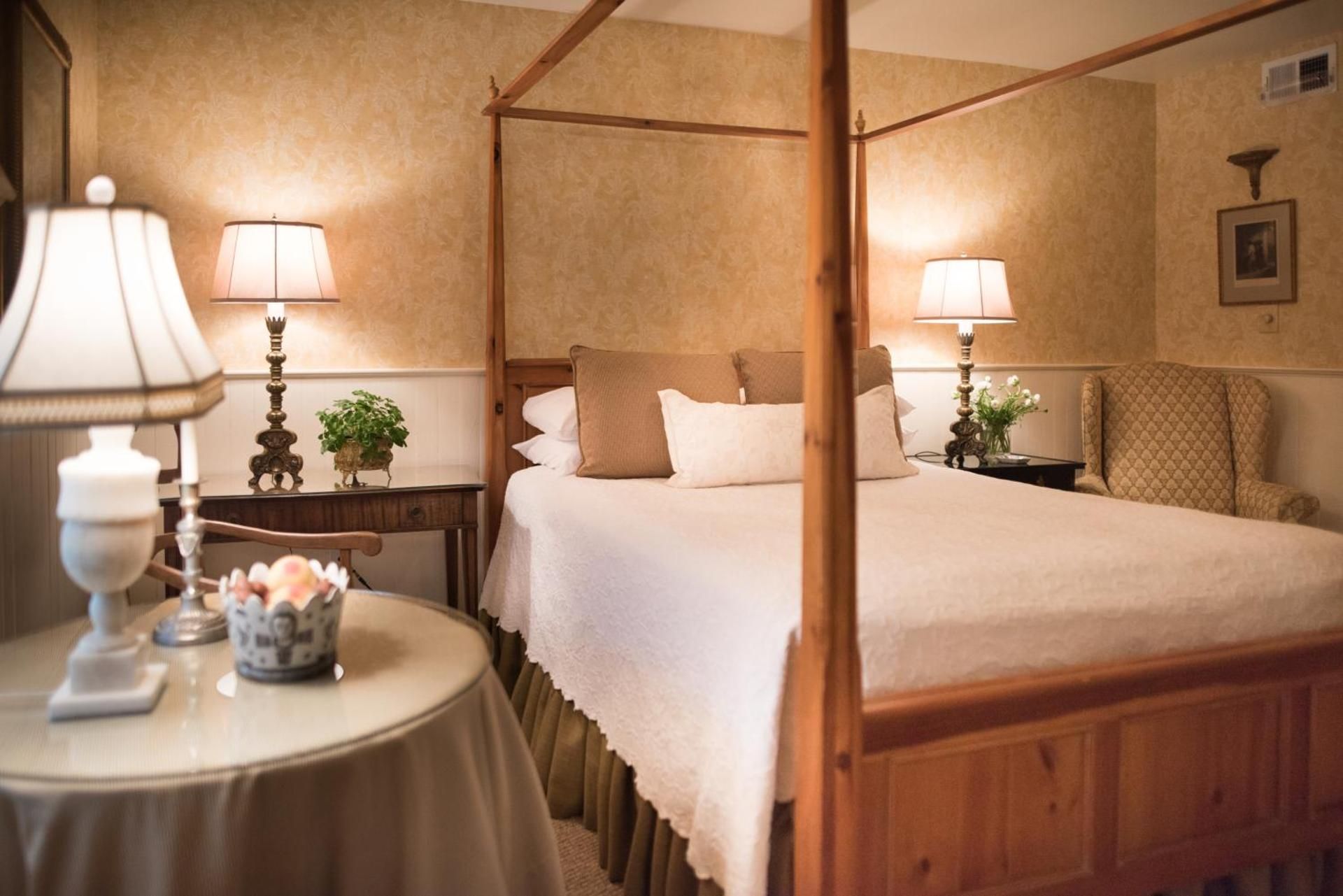 Queen Room - Nells Room