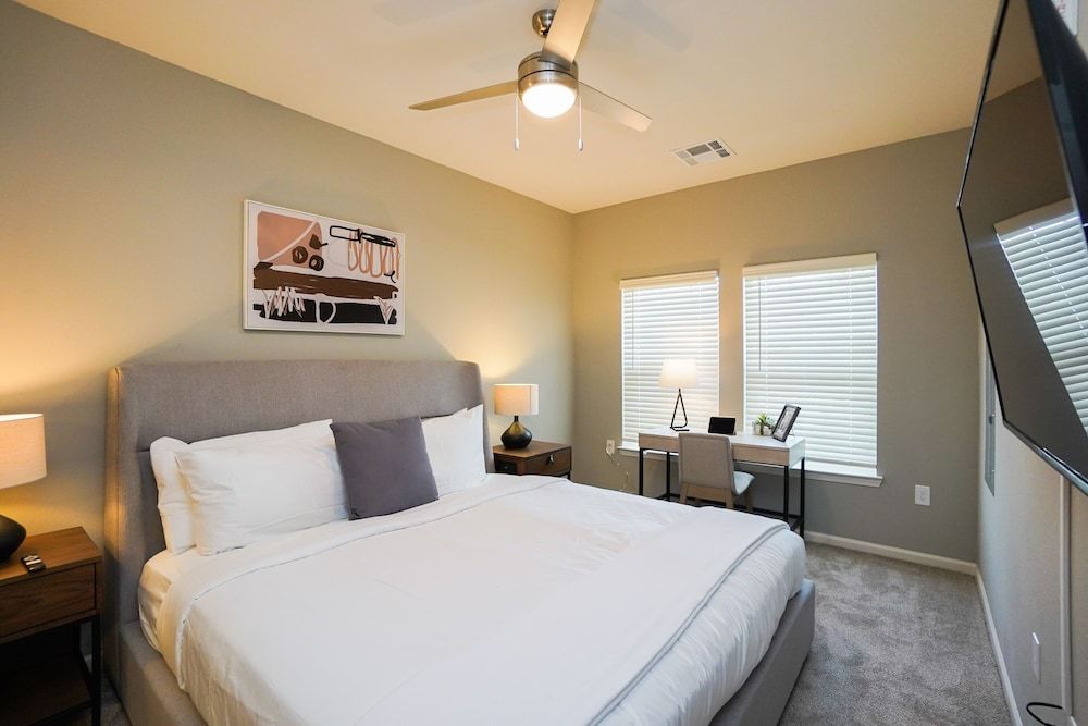 Condo, 3 Bedrooms