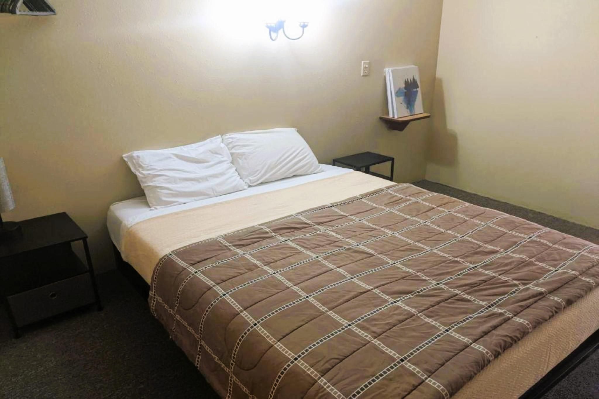 Queen Bed