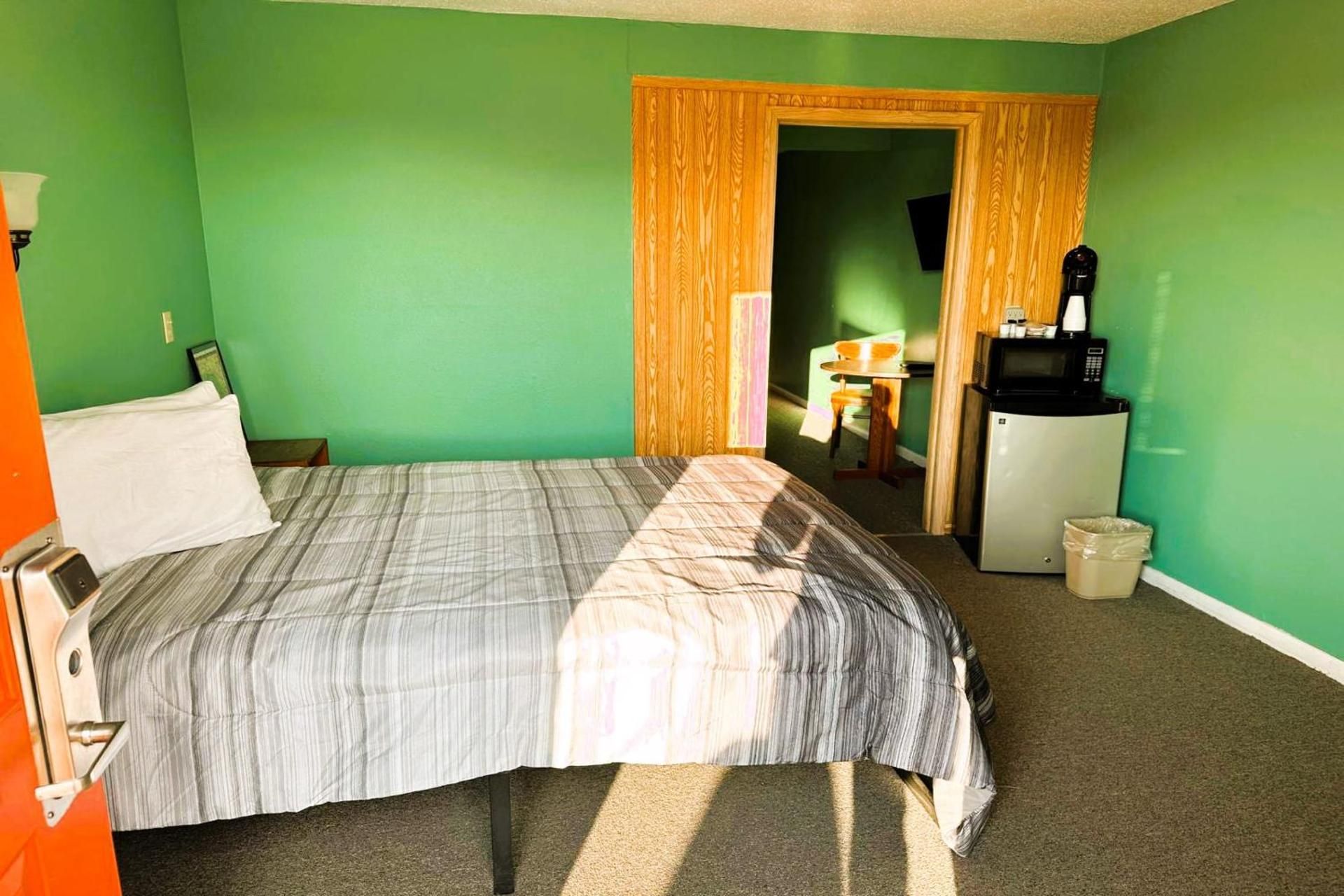 Double Queen Room