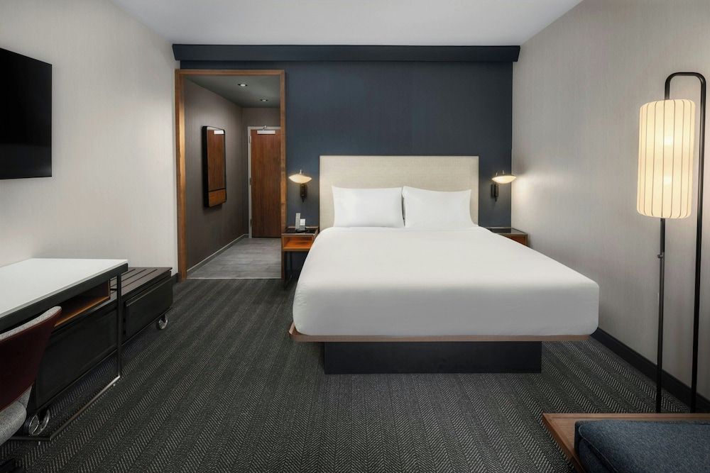 Room, 1 King Bed with Sofa bed, Non Smoking, City View