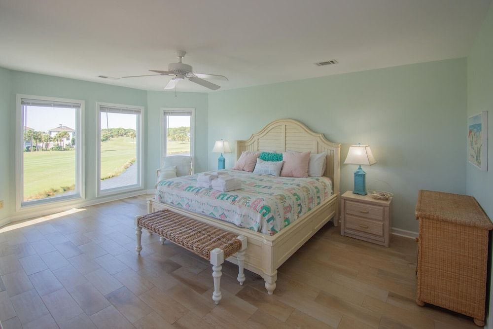 House, Multiple Beds, Kitchen, Ocean View