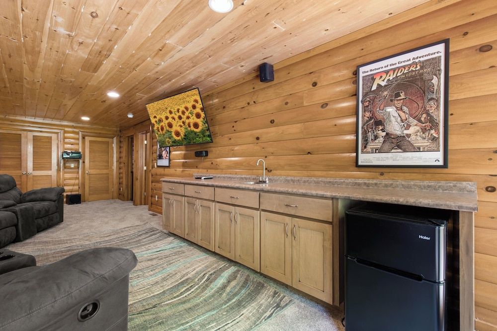 Mountain Cinema Lodge
