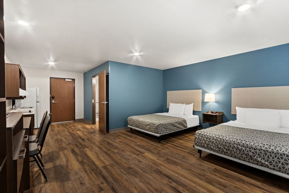 Suite, 2 Queen Beds, Non Smoking