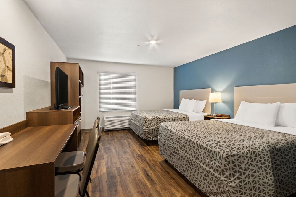 Suite, 2 Queen Beds, Accessible, Non Smoking