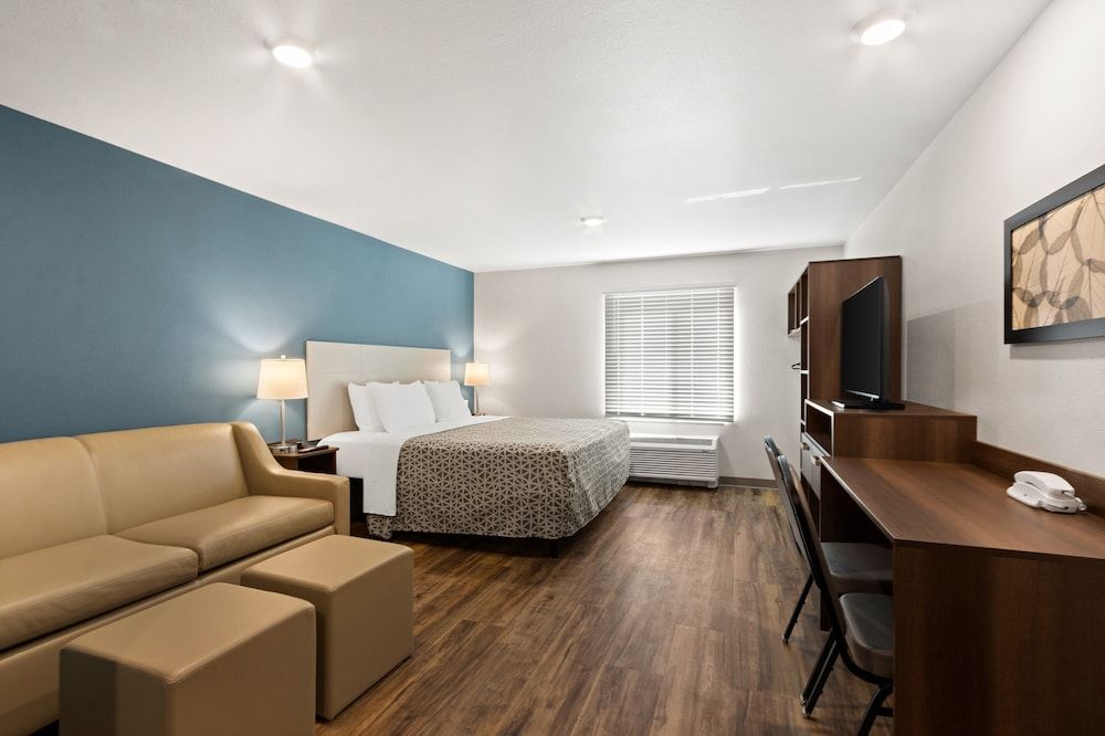 Suite, 1 King Bed with Sofa bed, Accessible, Non Smoking