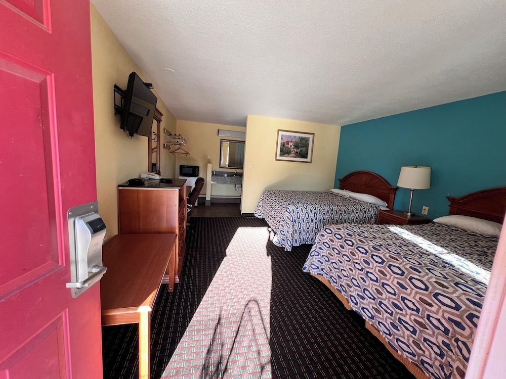 Economy Inn Express Standard Double Room