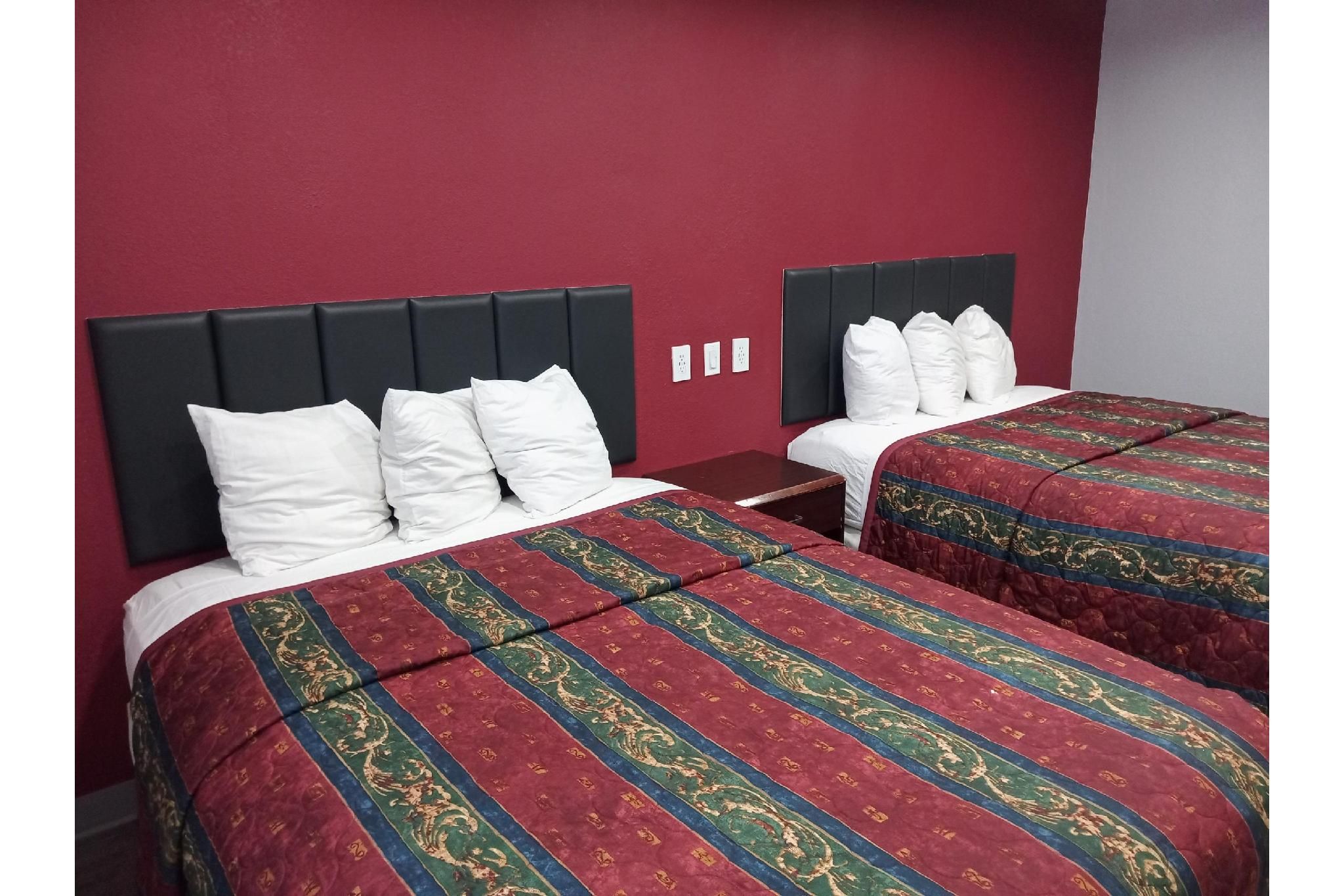 2 Queen Beds Suite Non-Smoking