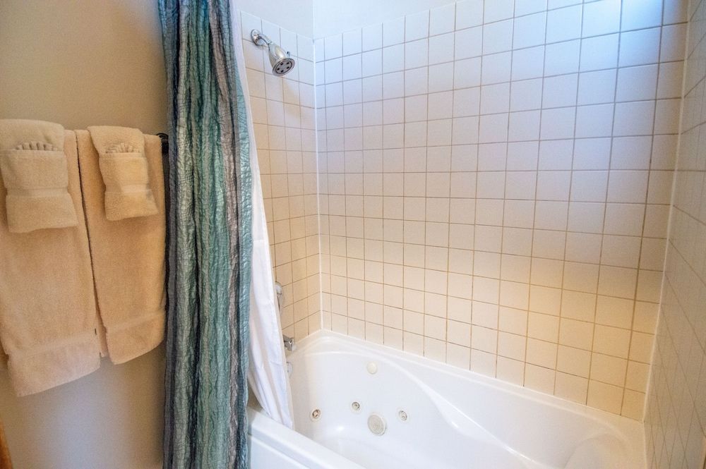 The Swan Hotel Cabin, Garden View 36