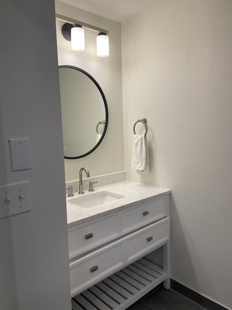 Ramada by Wyndham Studio Suites Dothan Suite, 2 Queen Beds, Accessible, Non Smoking (Mobility, Tub w/Grab Bars) 3