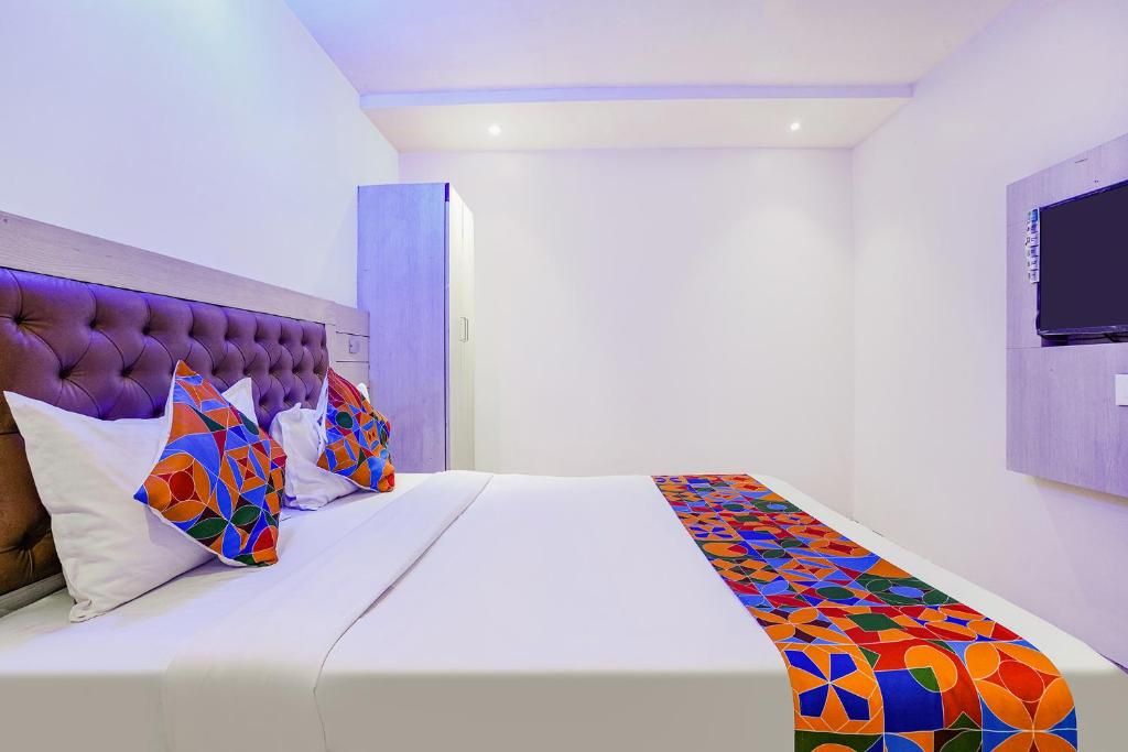 Family AC Room - Triple-TWIN OR KING BED