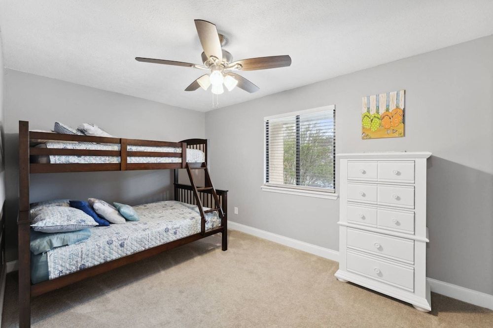 Condo (Gulf Highlands Unit 124 (2/2))