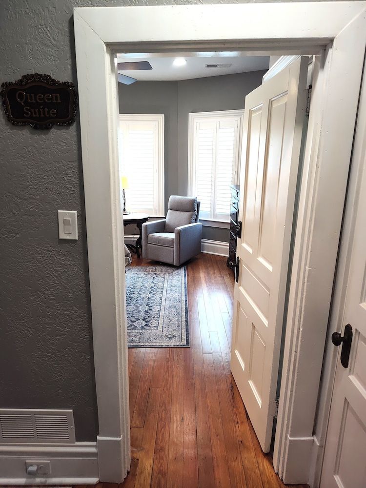 Hickory House Bed & Breakfast Comfort Single Room 9