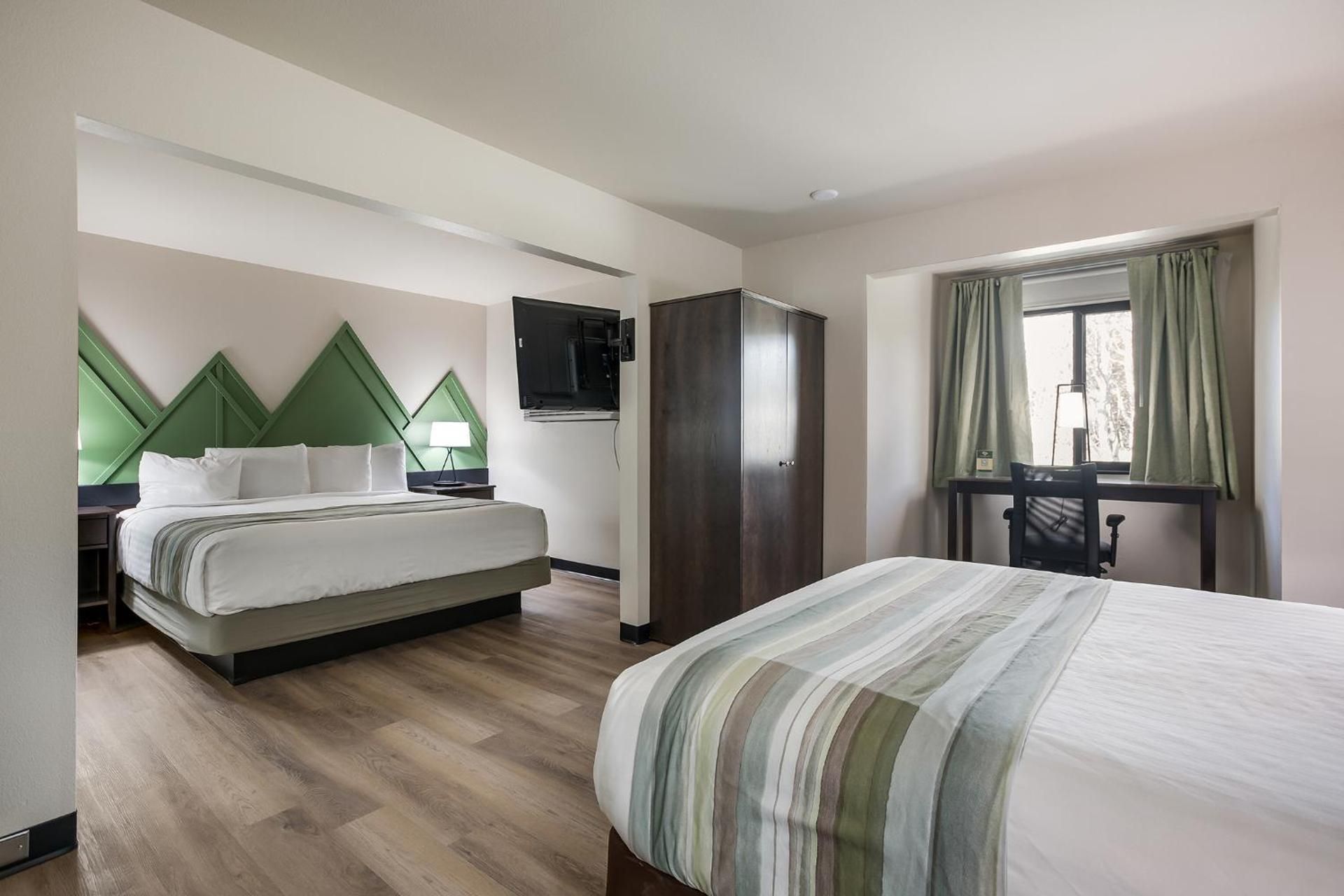 Deluxe Family Room